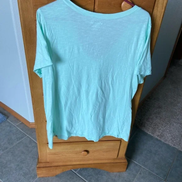 Old Navy Vintage Woman’s Top - Picture 2 of 3